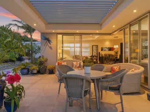 93 Ninth Avenue, Avenues