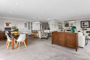 6 South Beach Road, Plimmerton