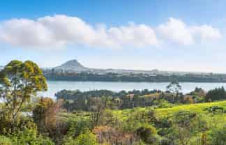 2 Ranginui Loop Road, Welcome Bay