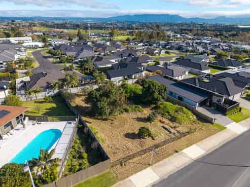 5a and 5b Kayelene Place, Omokoroa