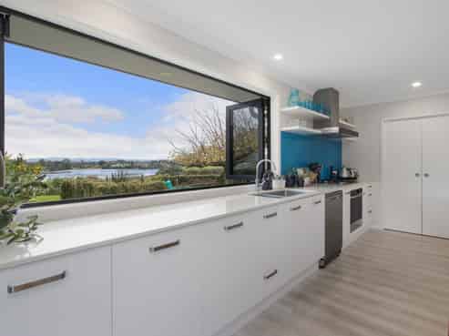 37 Bert Wall Drive, Omokoroa