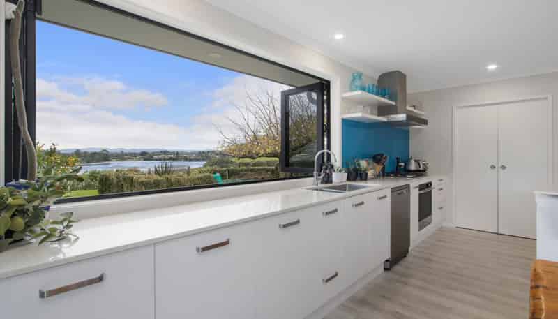 37 Bert Wall Drive, Omokoroa