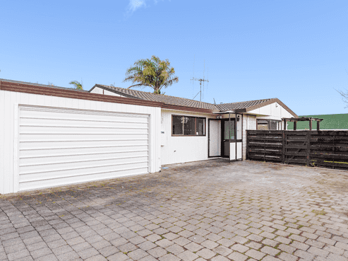 15B Meadowland Street, Matua