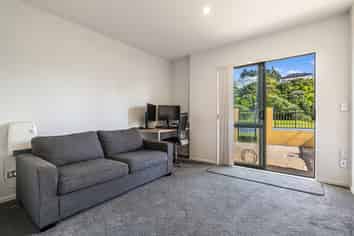 14 Waterside Crescent, Gulf Harbour