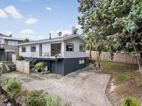 9 Sispara Place, Beach Haven