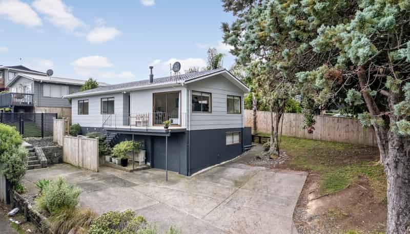 9 Sispara Place, Beach Haven