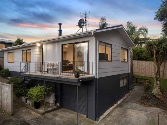 9 Sispara Place, Beach Haven