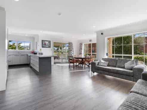 166 Lakeside Drive, Orewa