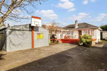 108 Archibald Road, Kelston
