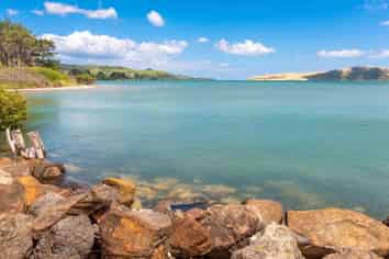 24 Koutu Beach Road, OPONONI