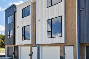 10/52B Rosedale Road, Rosedale