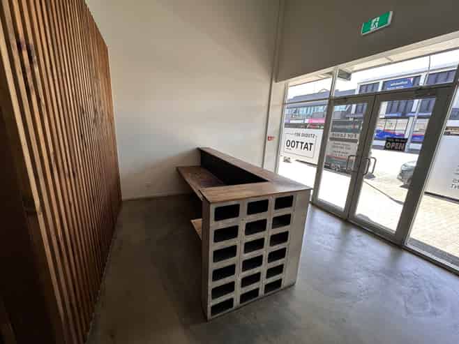 Retail Exposure on Victoria 