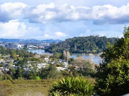 88 Pemberton Avenue, Bayview
