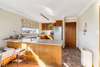 27 Marston Road, Kensington