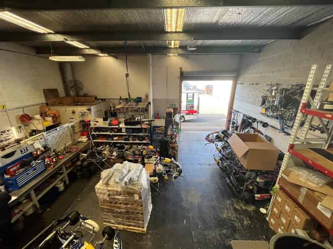 CBRE | High Profile Warehouse Plus Showroom