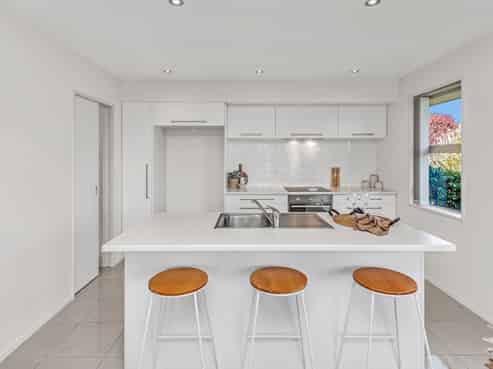 5 Beachvale Drive, Woodend Beach