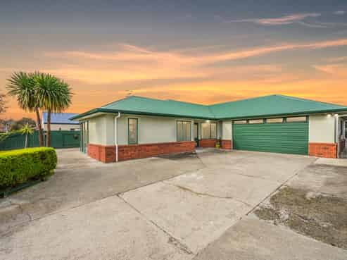 8 Fernlea Avenue, Kelvin Grove