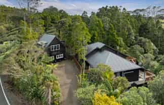 156 Piha Road, Piha