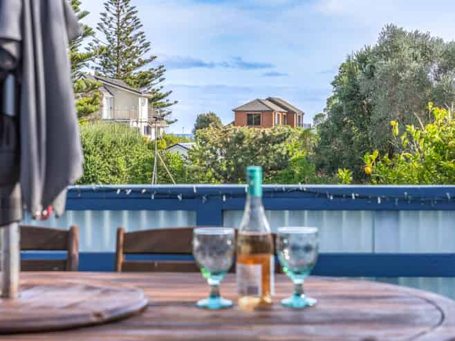 33 Wharemauku Road, Raumati Beach