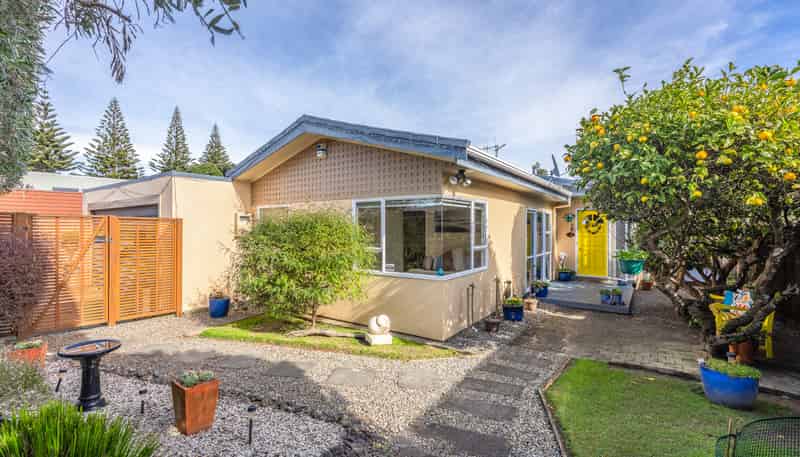 33 Wharemauku Road, Raumati Beach
