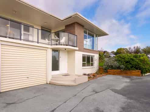 1/173 Soleares Avenue, Mount Pleasant