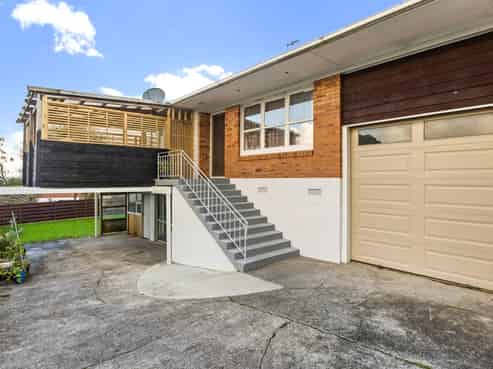 2/16 Udys Road, Pakuranga