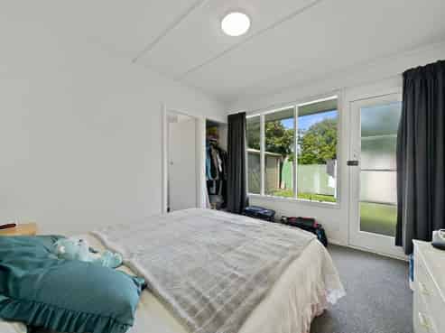 2/28 Islington St, Trentham