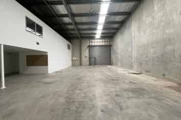 Tidy Industrial Unit for Lease
