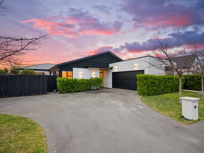 47 Grayshott Avenue, Casebrook