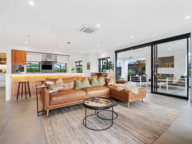 47 Grayshott Avenue, Casebrook