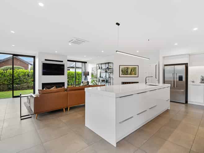 47 Grayshott Avenue, Casebrook