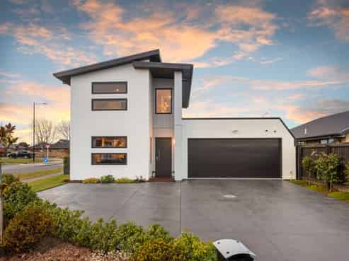 26 Grey Way Road, Russley