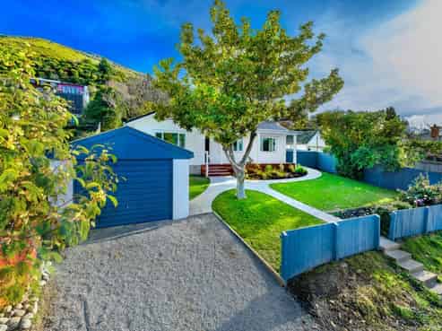 53 Port Hills Road, Heathcote Valley