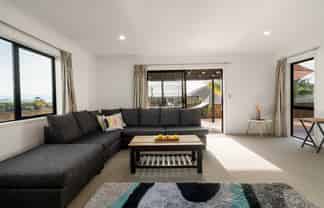 11 Holyoake Terrace, Omokoroa