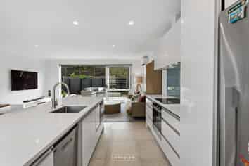 83 Barbarich Drive, Stonefields