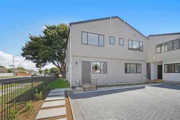 Lot 2/32 Sunlands Drive, Manurewa