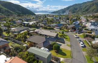 2 Whitby Close, Waikawa