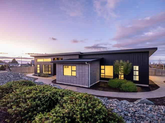 16 Sabine Drive, Richmond