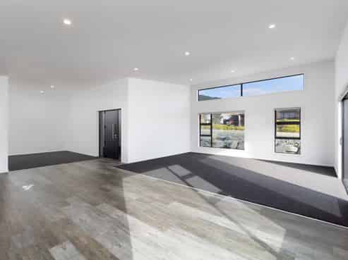 16 Sabine Drive, Richmond