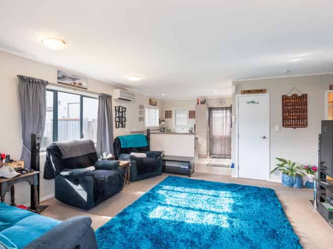 1/4 Ipswich Grove, Wainuiomata