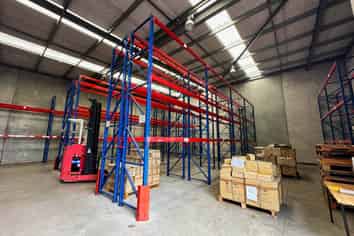 A-GRADE BUILDING, HIGH-STUD WAREHOUSE
