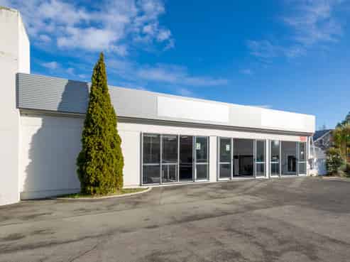 CBD Fringe Corner - Occupy, Invest or Redevelop