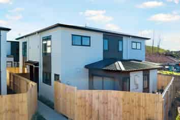 32 Tapuwae Way, Mangere Bridge