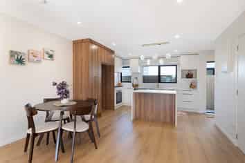 32 Tapuwae Way, Mangere Bridge