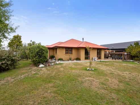 24 Hewson Crescent, Lake Hawea