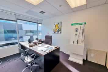 THESE SMALL OFFICES MOVE FAST
