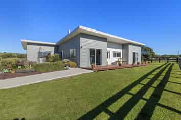 43 Carrs Road, Urenui