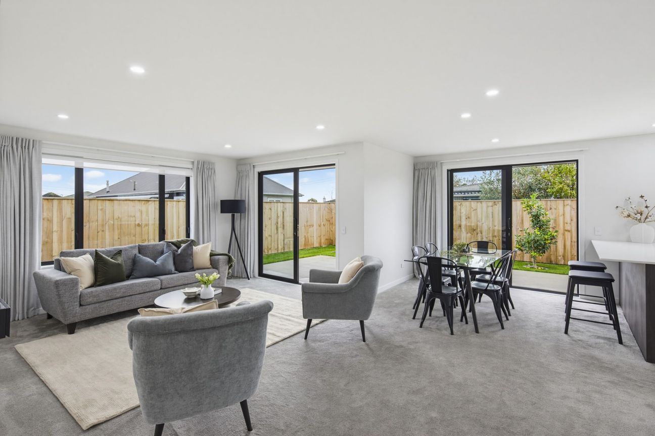 Brand new, exceptional value - Vista 3