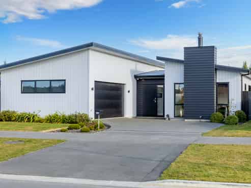 100 Benashet Drive, Lincoln