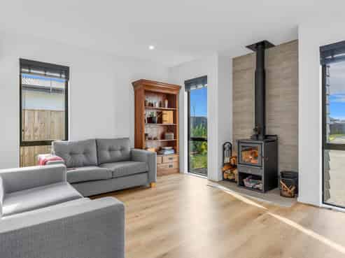 100 Benashet Drive, Lincoln